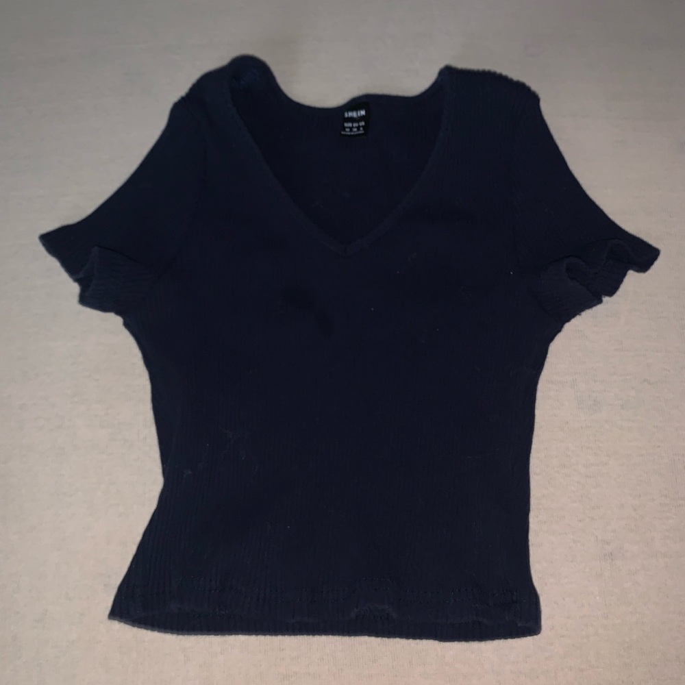One Blue T-shirt One Red T-shirt Size M
